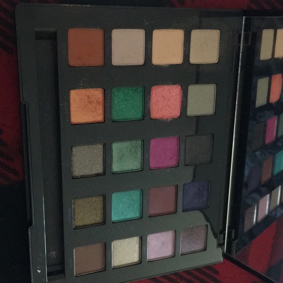 Urban Decay Vice 4 - Picture 2 of 2